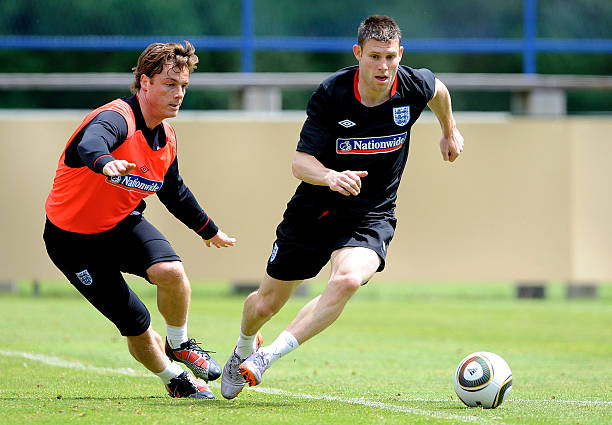 瓦拉内借助 瓦拉内借助