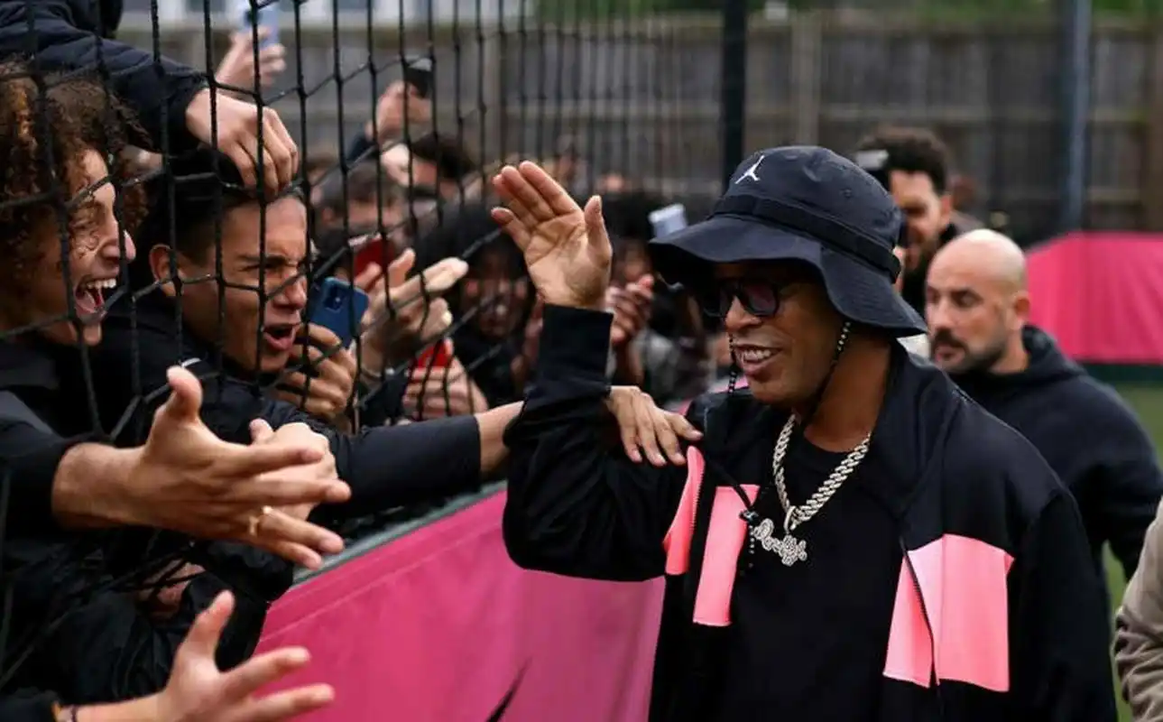 多样化的媒 多样化的媒