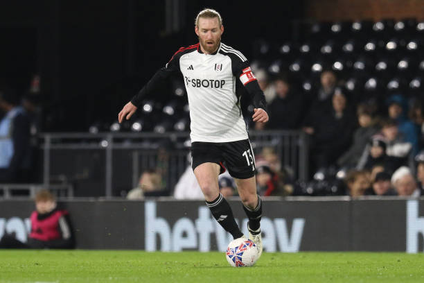 C羅下家難產  深夜運走豪車.