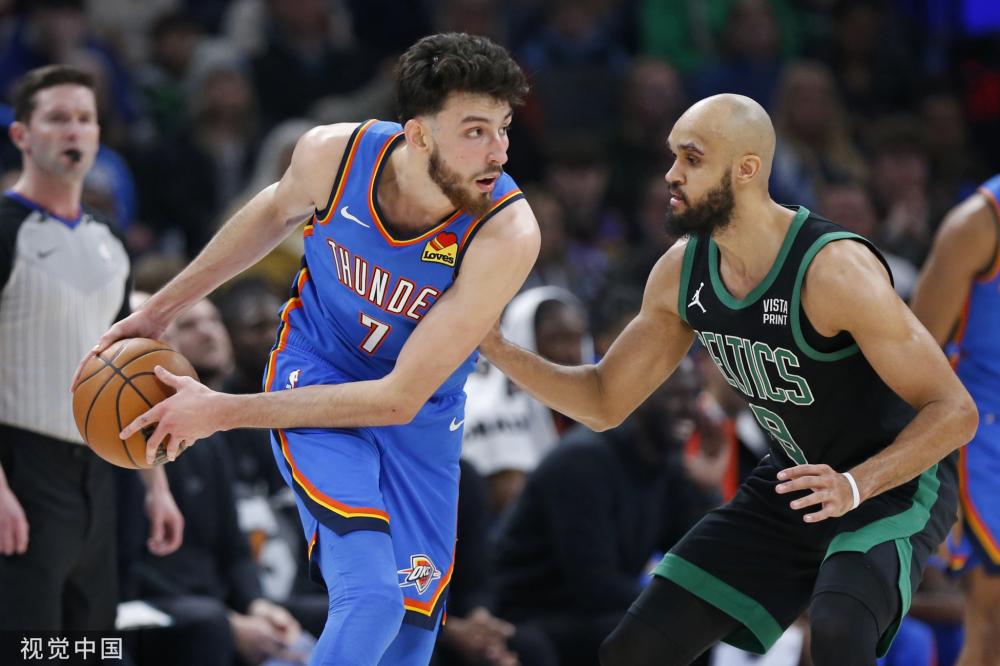 是她在越野 是她在越野